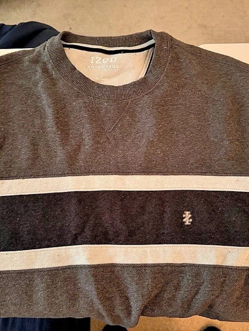 IZOD Advantage Performance Colorblock Crewneck Fleece - Large